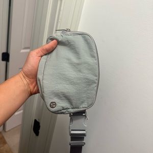 gray lulu fanny pack